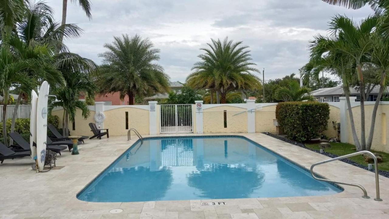 לייק וורת' Capri Inn & Apartments מראה חיצוני תמונה