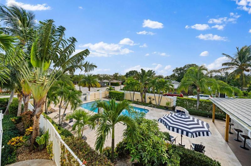 לייק וורת' Capri Inn & Apartments מראה חיצוני תמונה